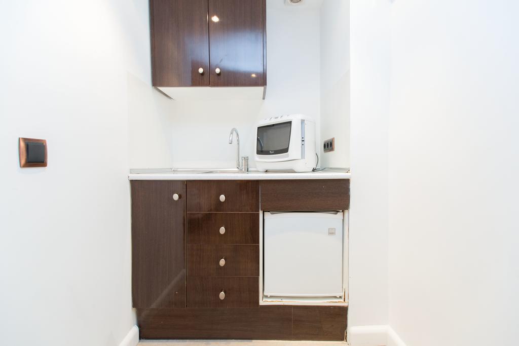 Ainb Las Ramblas-Colon Apartments Barcelona Buitenkant foto