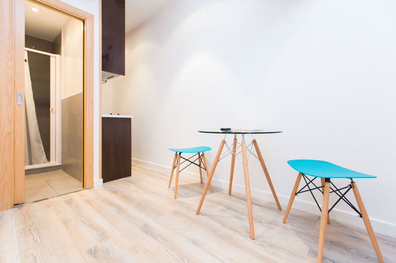 Ainb Las Ramblas-Colon Apartments Barcelona Buitenkant foto