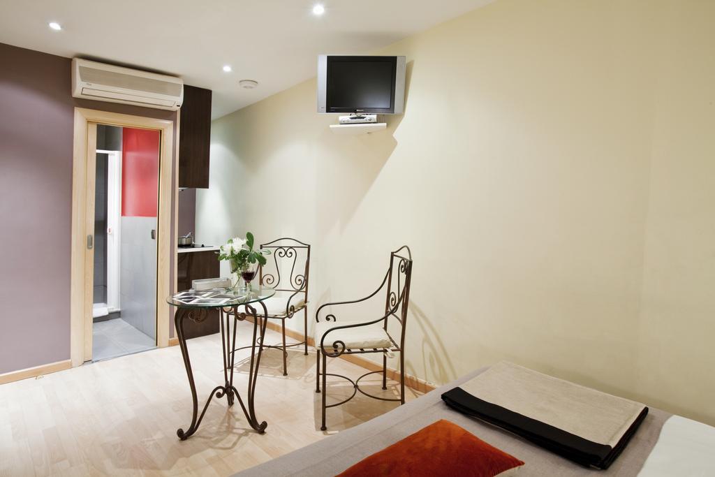 Ainb Las Ramblas-Colon Apartments Barcelona Buitenkant foto