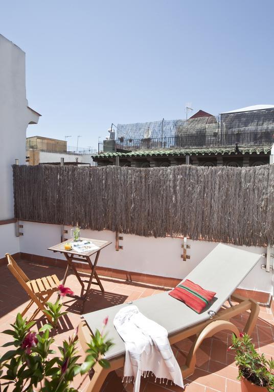 Ainb Las Ramblas-Colon Apartments Barcelona Buitenkant foto