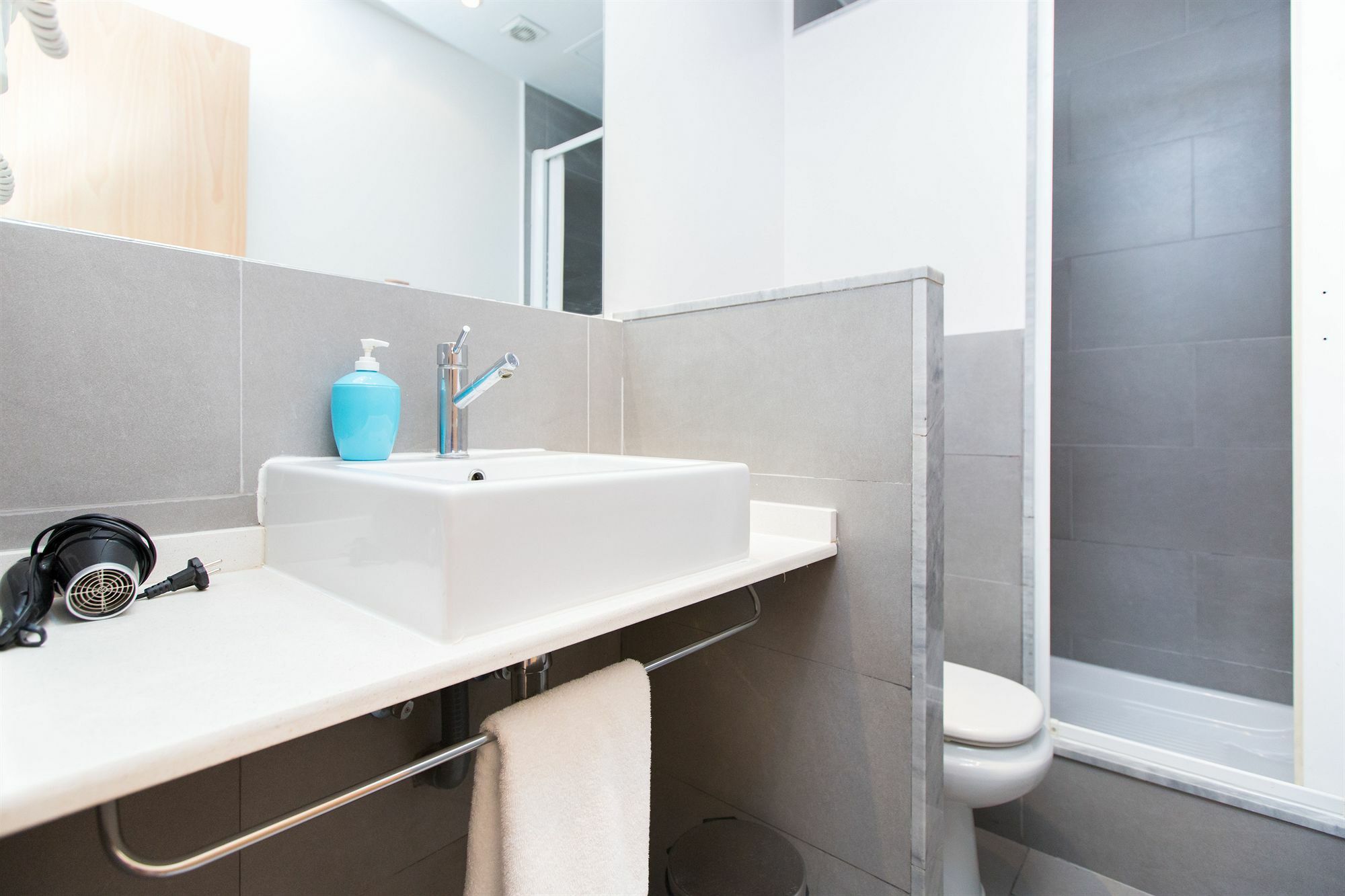 Ainb Las Ramblas-Colon Apartments Barcelona Buitenkant foto