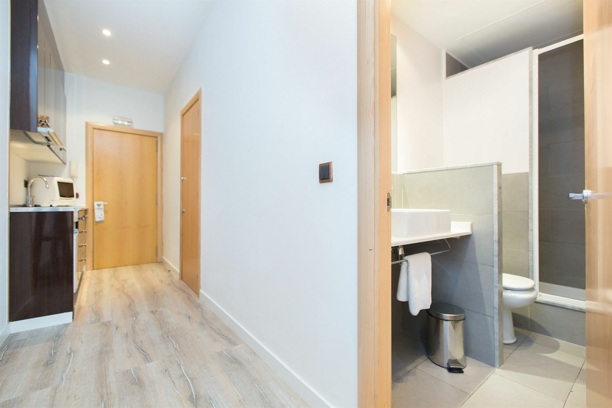 Ainb Las Ramblas-Colon Apartments Barcelona Buitenkant foto